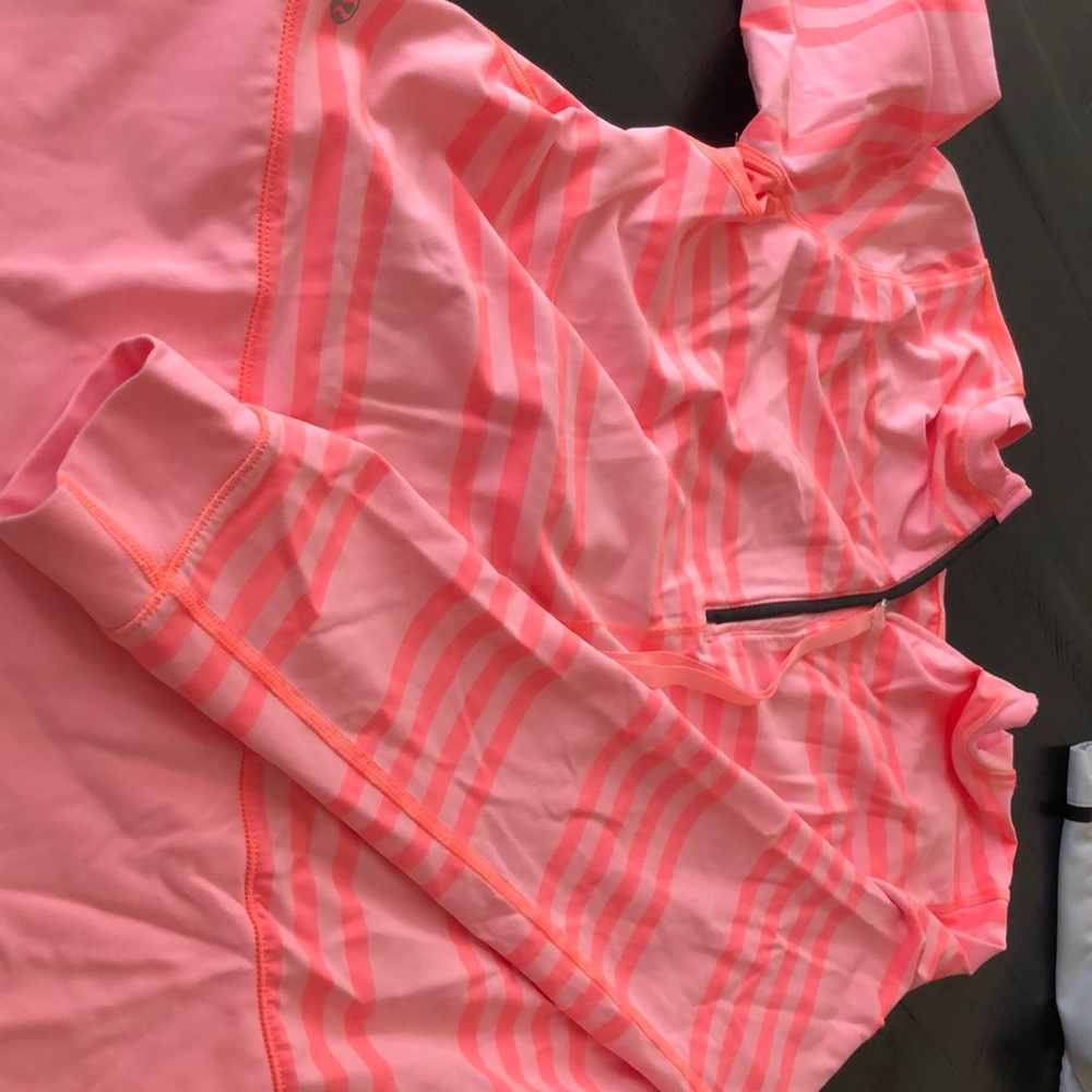 Lululemon. Long sleeve work out shirt